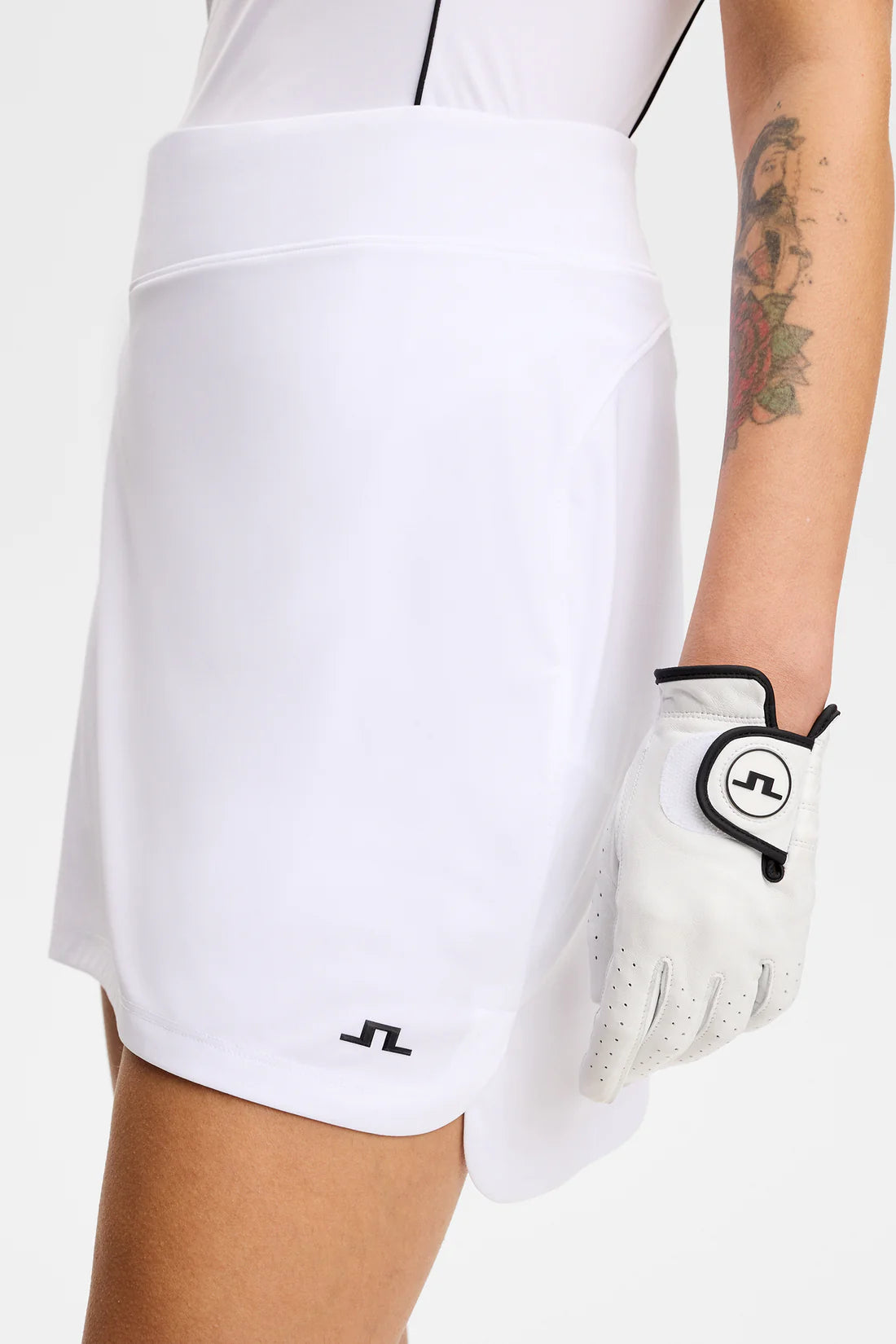 0000 WHITE