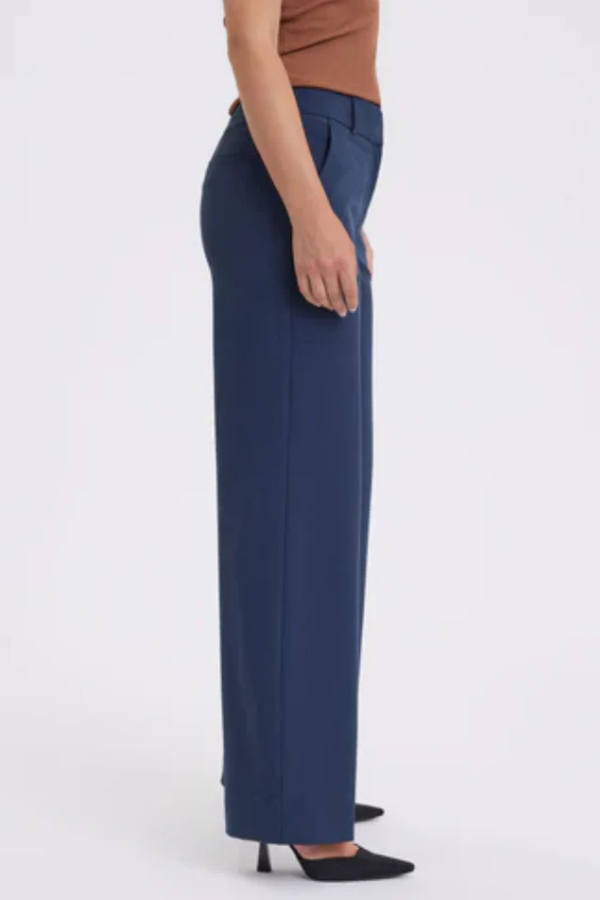 31191 NAVY TONAL PIN LONG