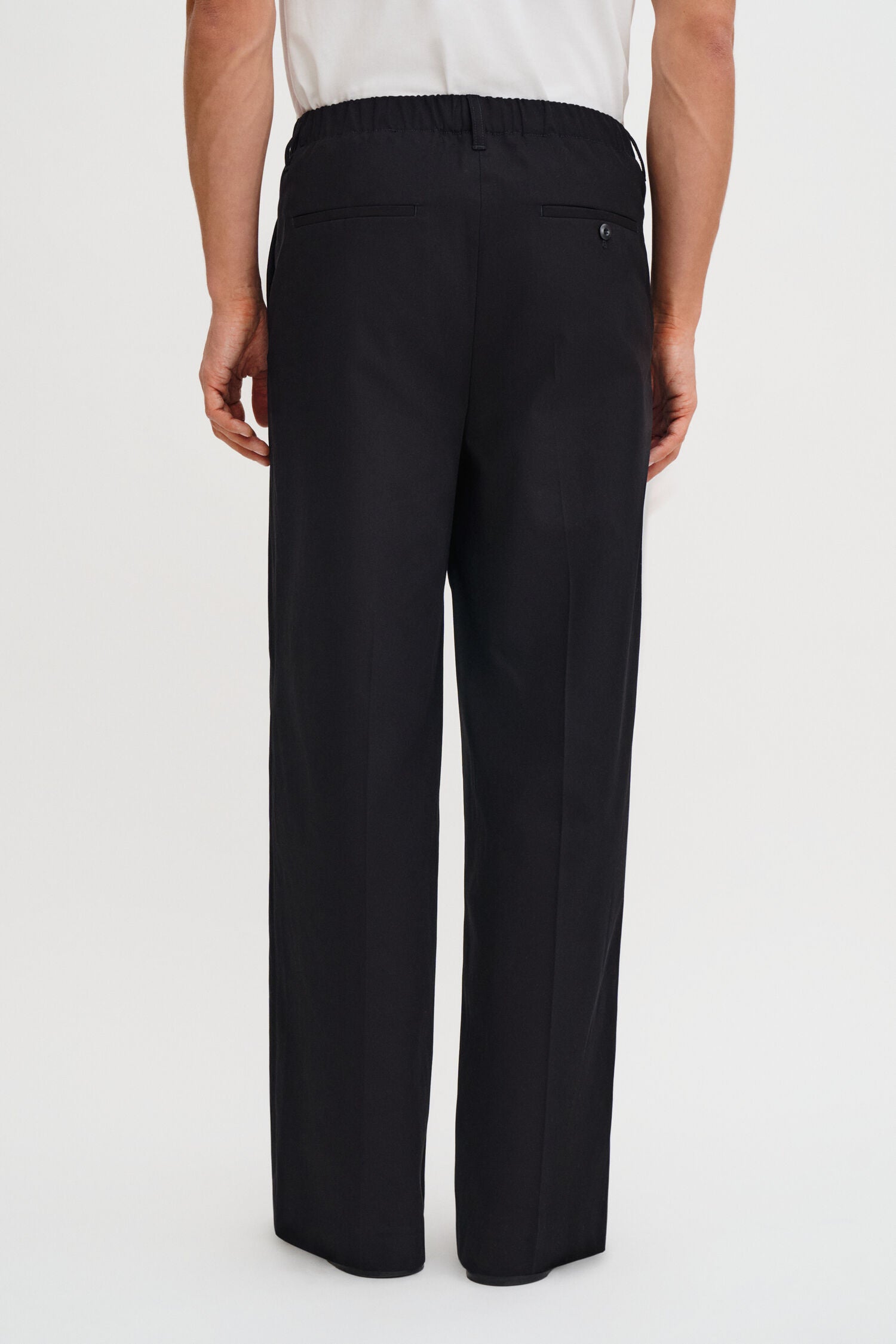 1433 BLACK