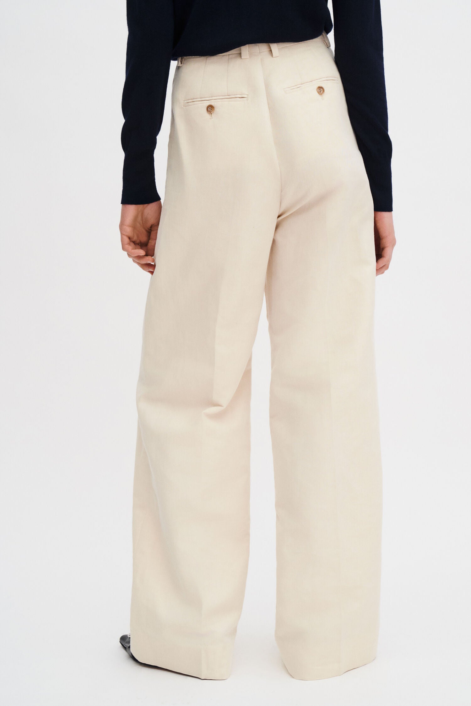 0092 CREAM WHITE