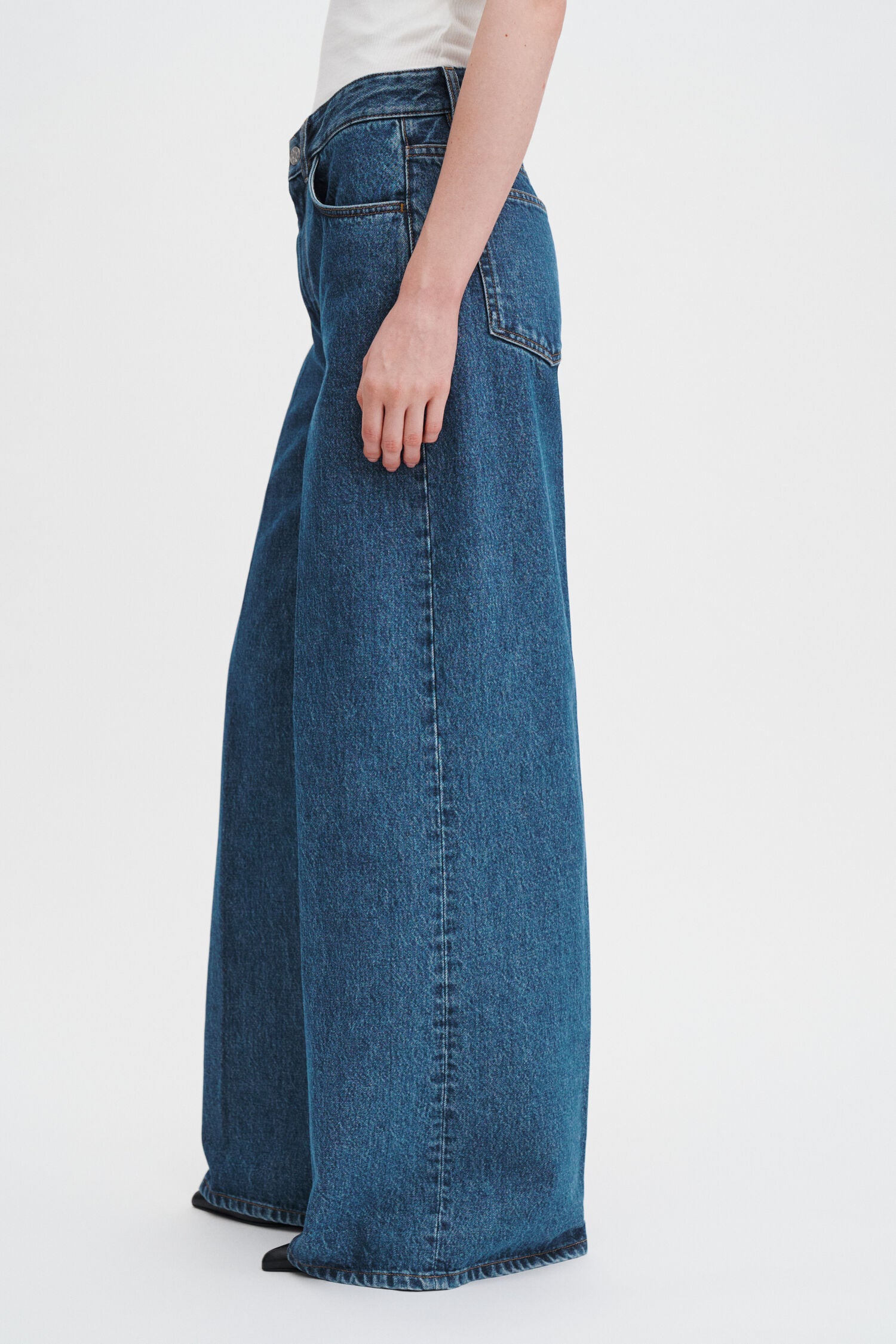 0056 WASHED MID BLUE