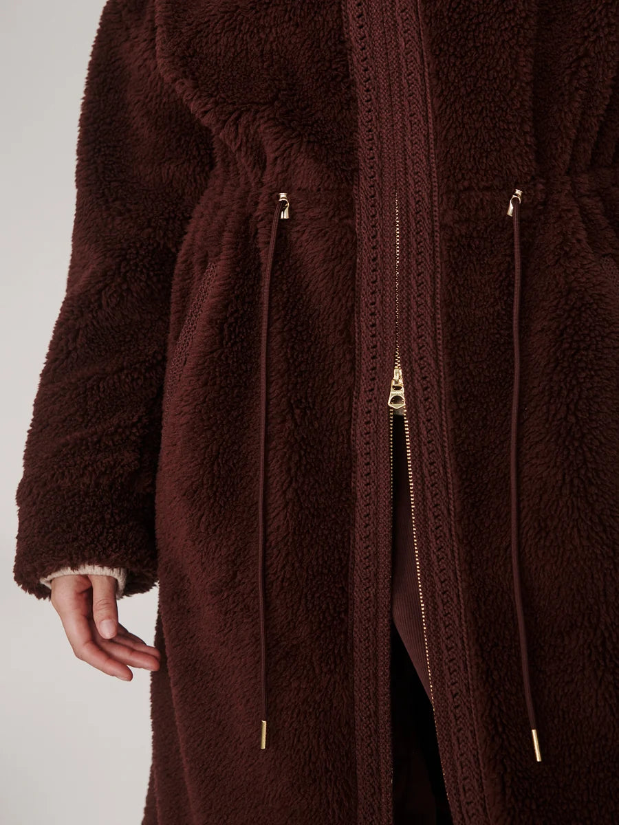 DARK CHESTNUT