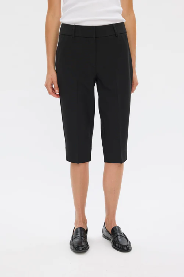 00101 BLACK CAPRI