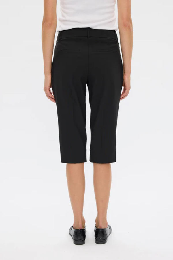 00101 BLACK CAPRI
