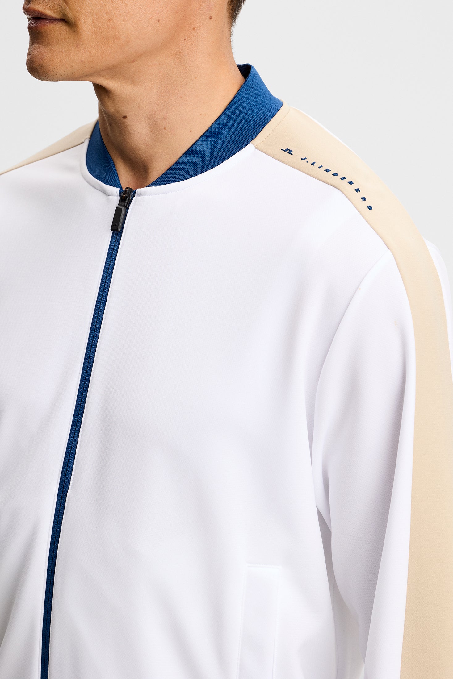 0000 WHITE