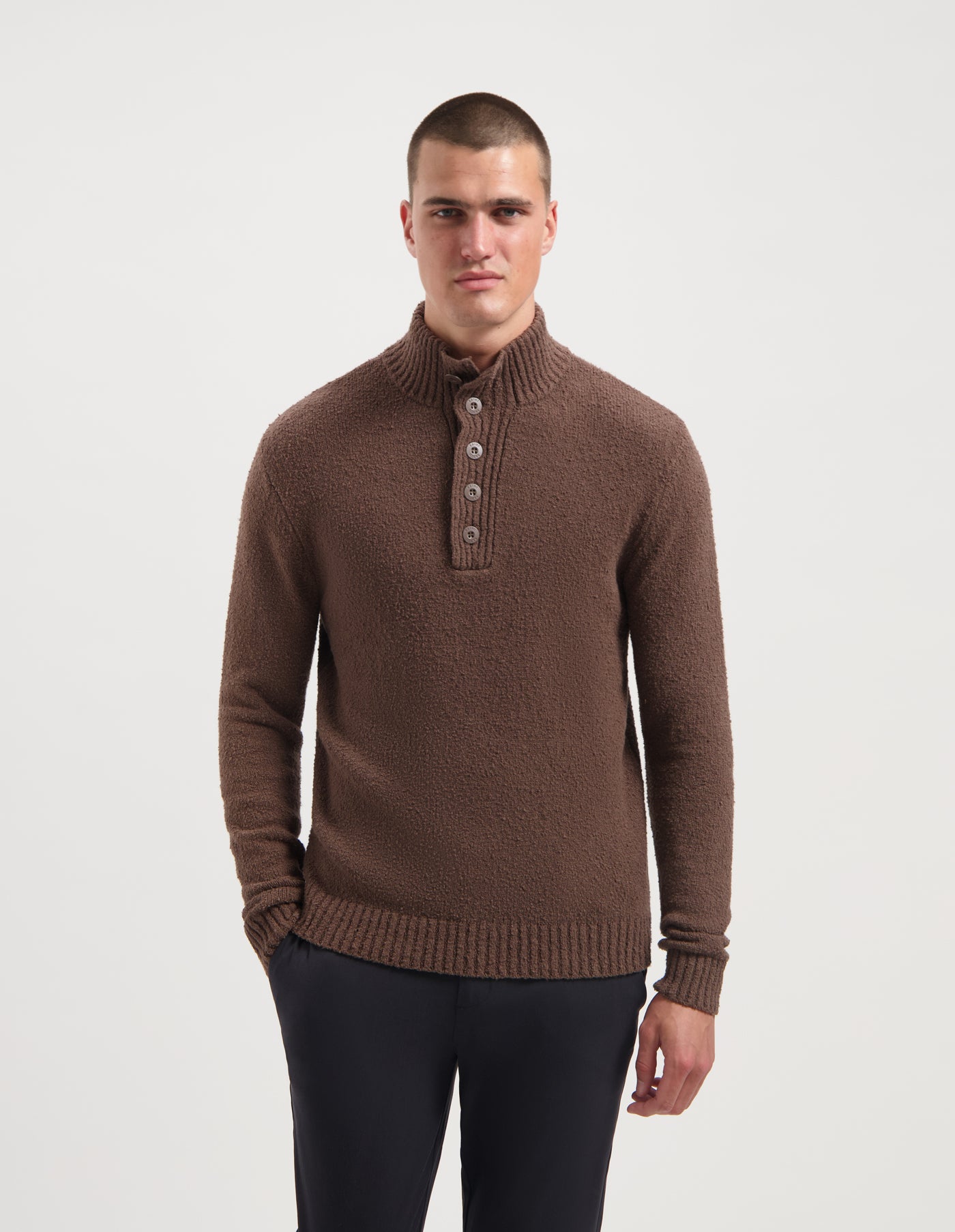 50011 TOASTED ALMOND