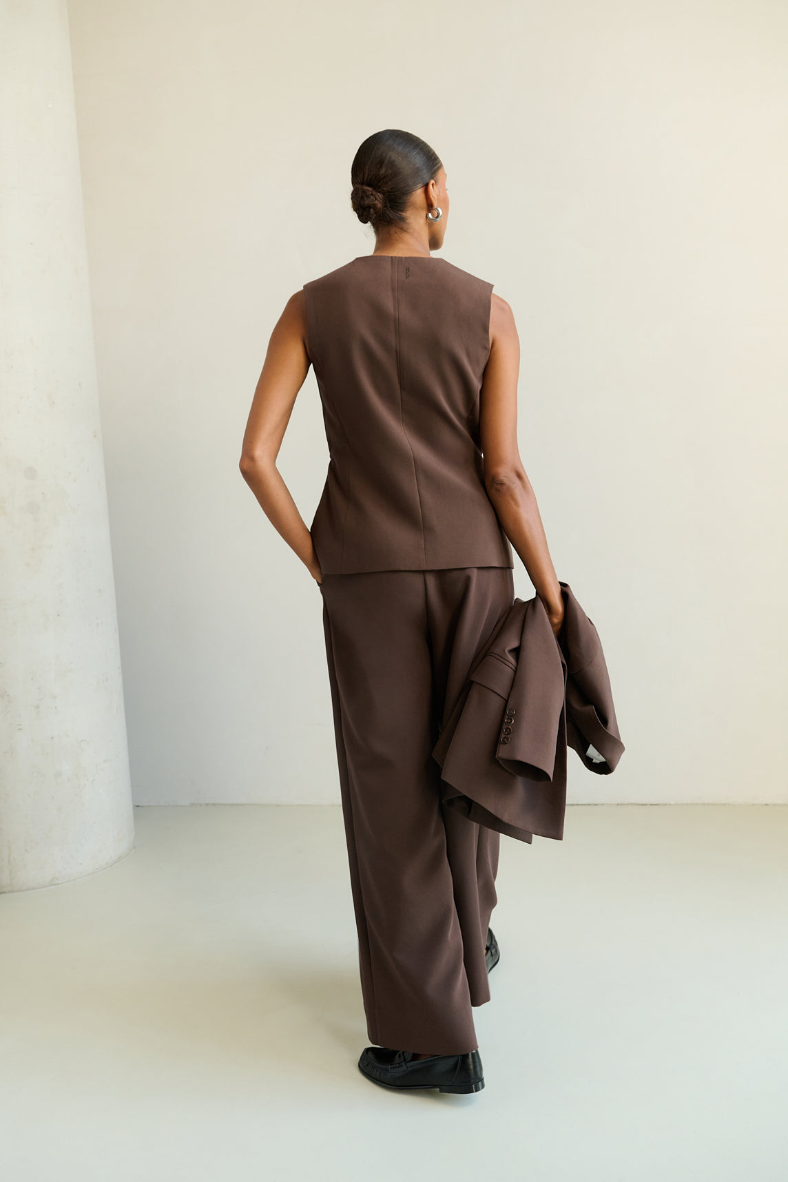 200 BROWN
