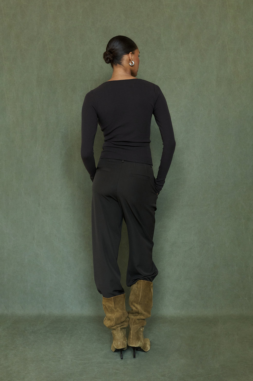 200 BROWN