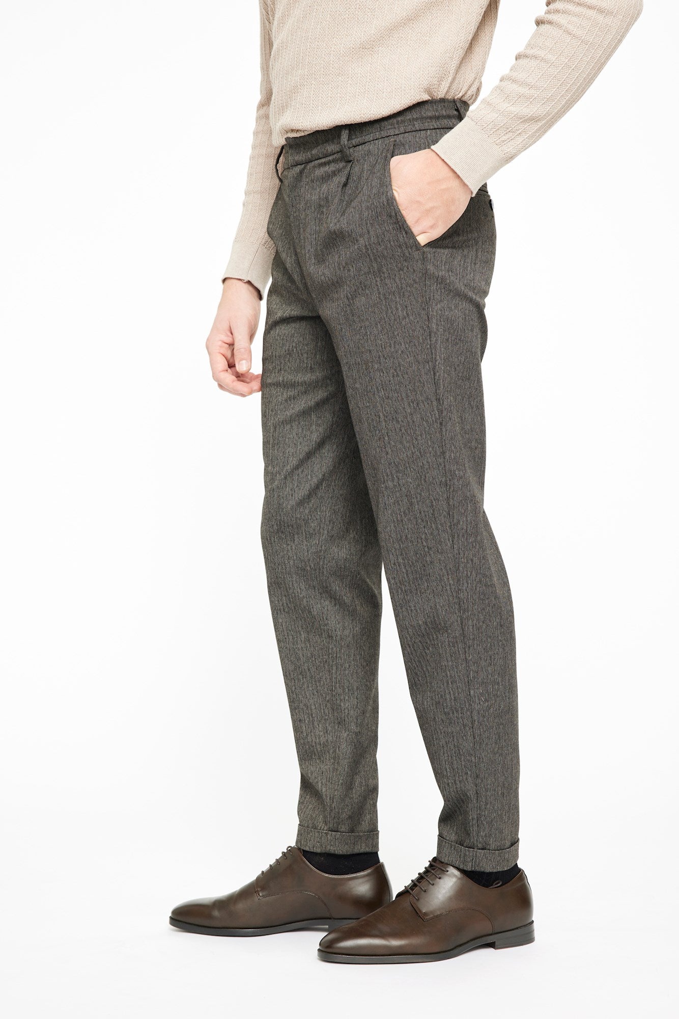 30884 MODEST BROWN HERRINGBONE ''32''