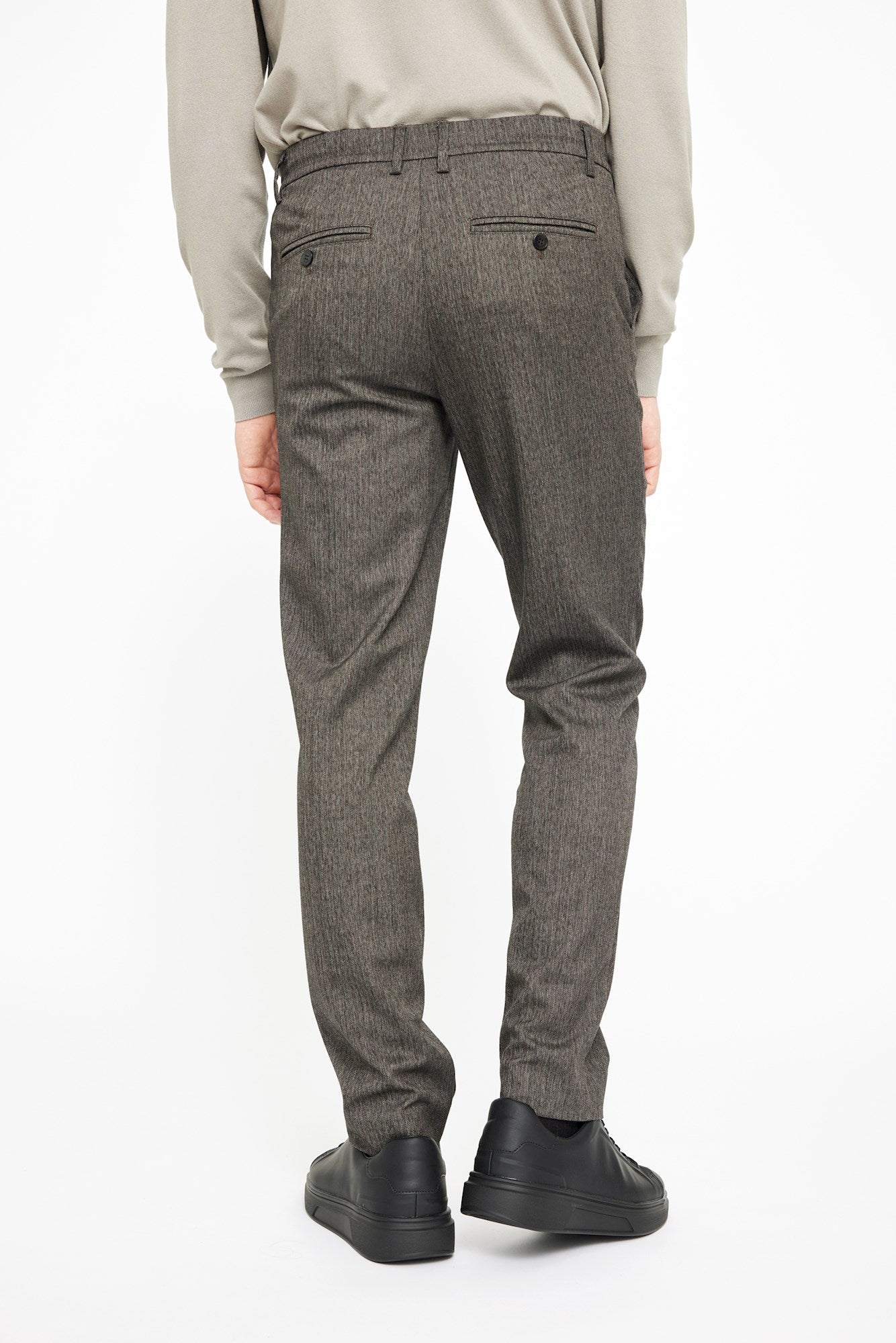 30884 MODEST BROWN HERRINGBONE ''32''