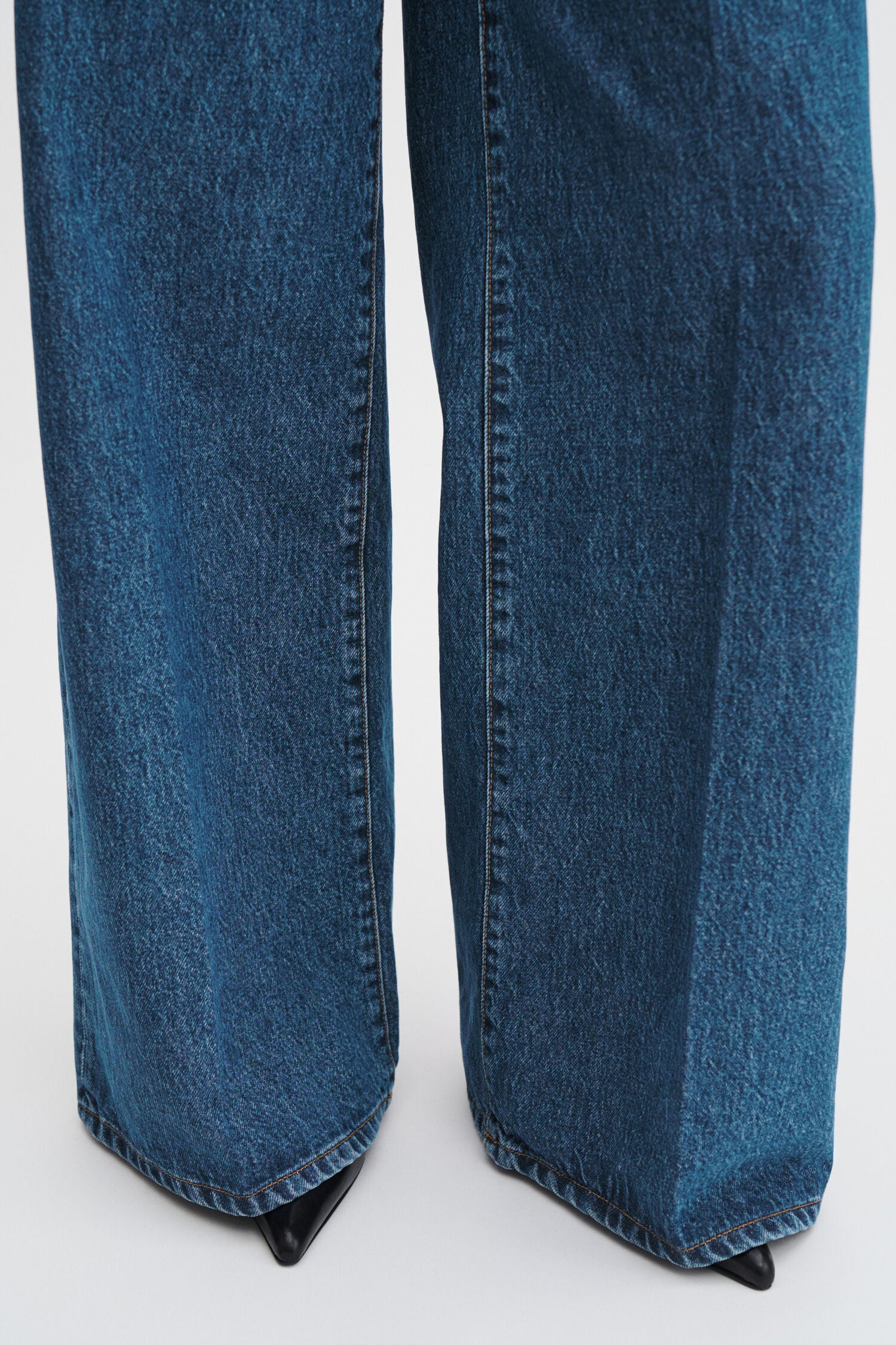 0056 WASHED MID BLUE