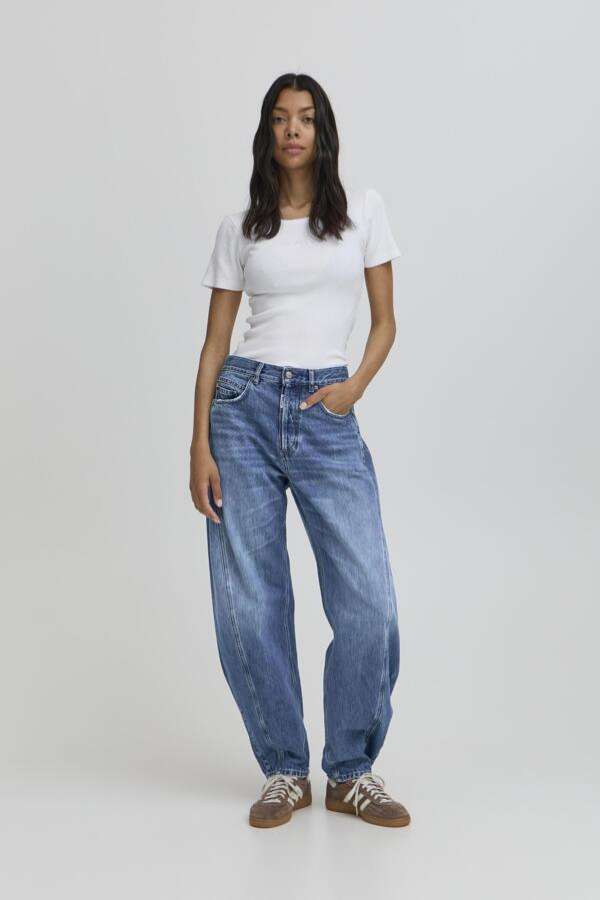 205291 MEDIUM BLUE WASHED