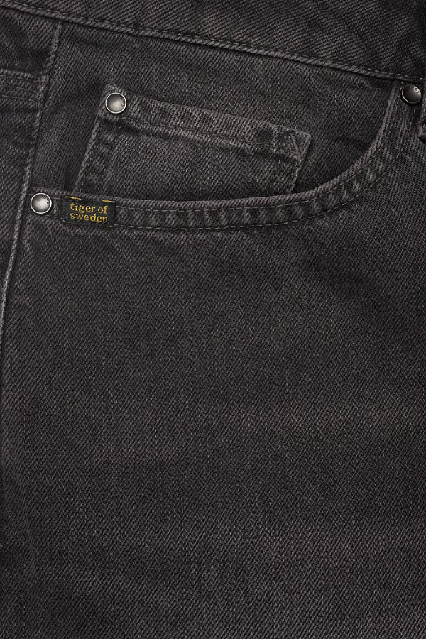 050 BLACK ''32