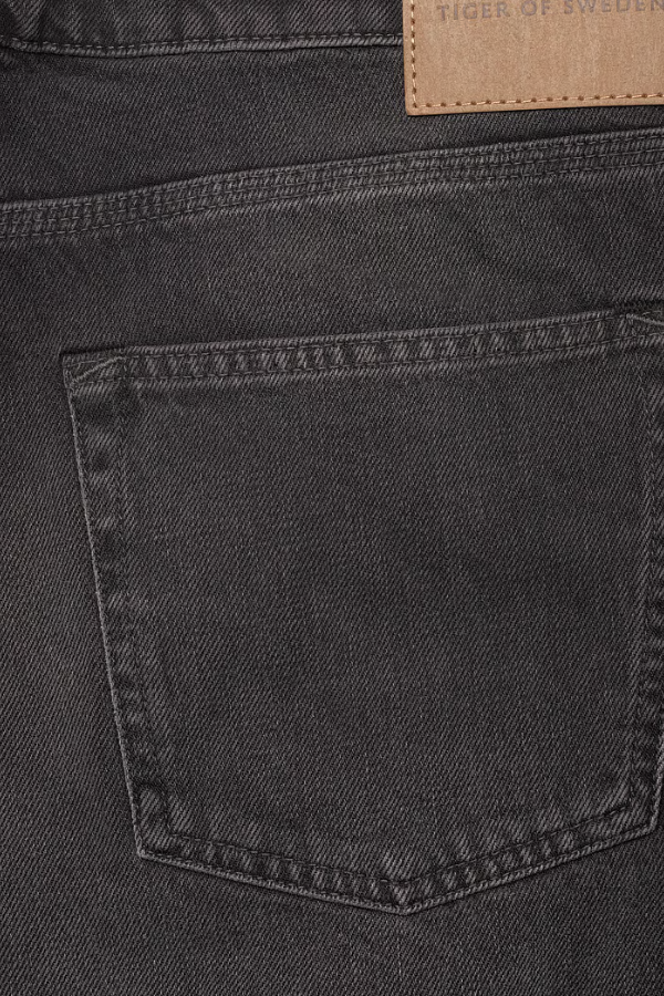 050 BLACK ''32
