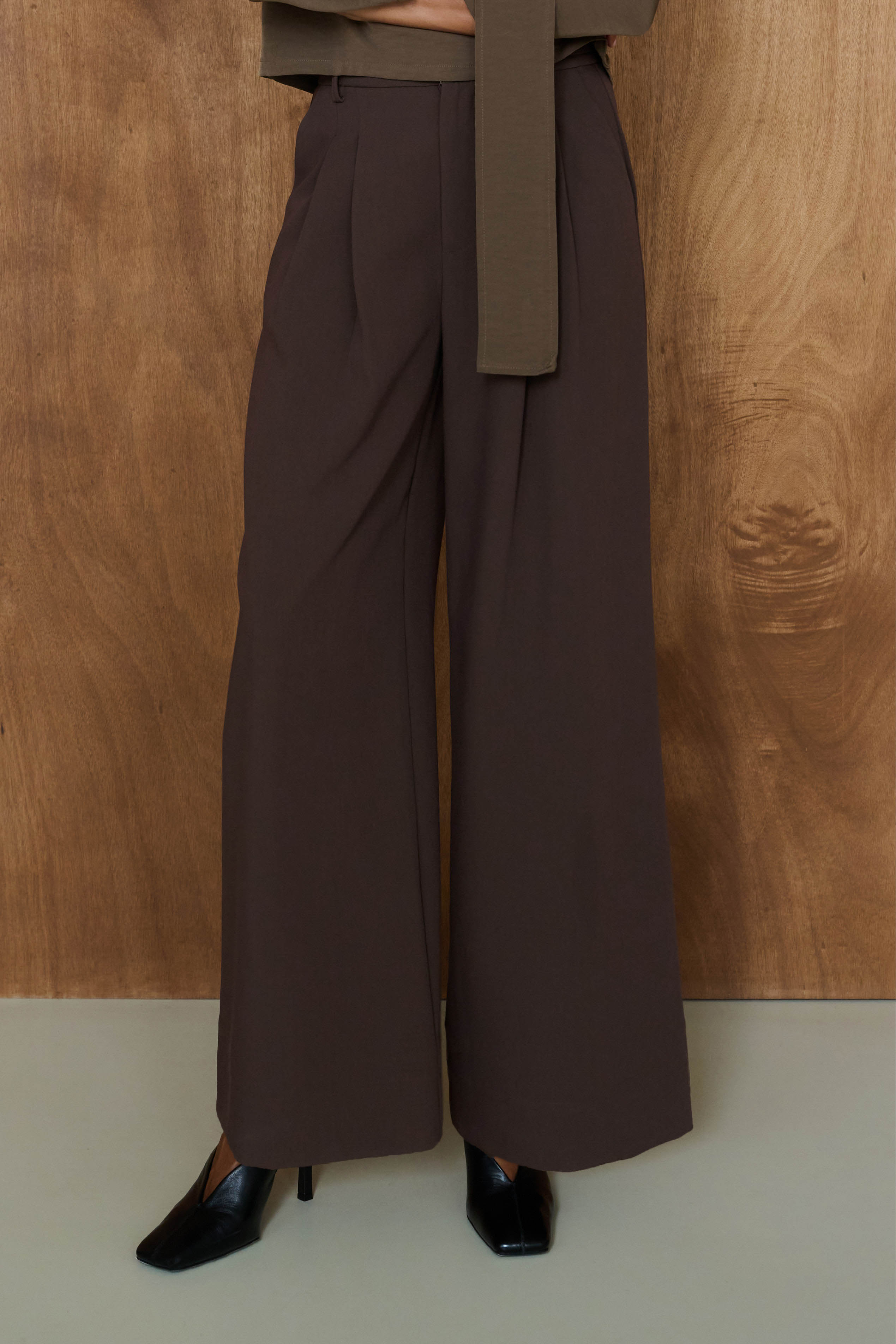 200 BROWN