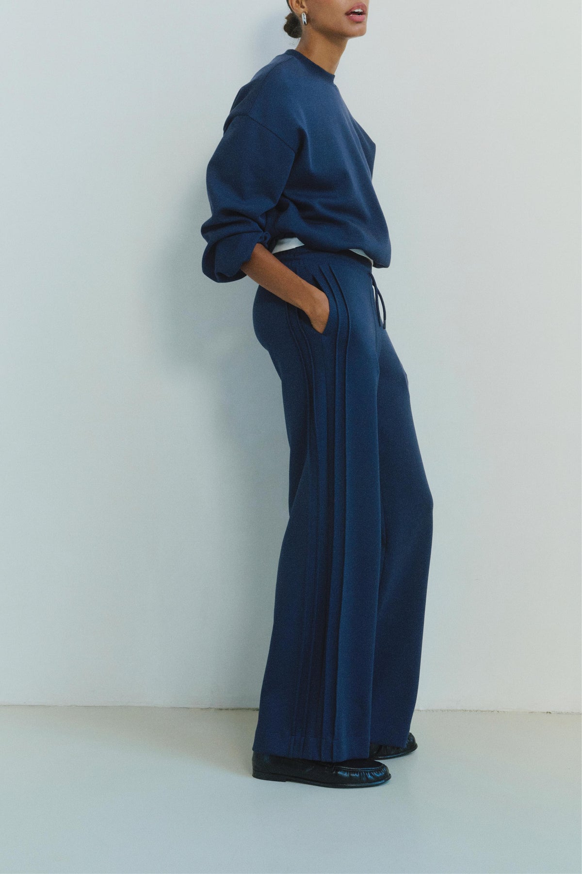 407 NAVY