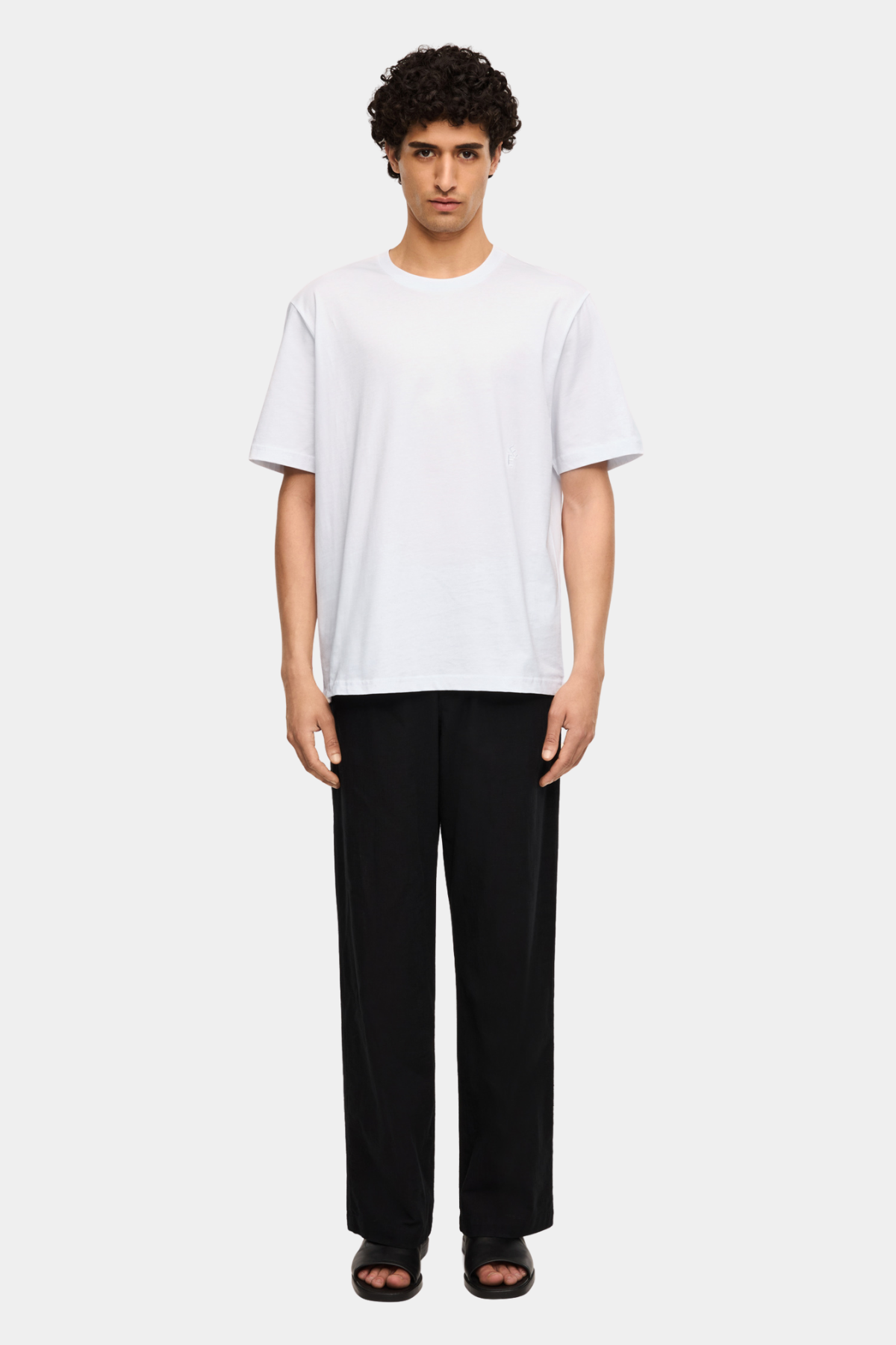 810 WHITE / BLACK