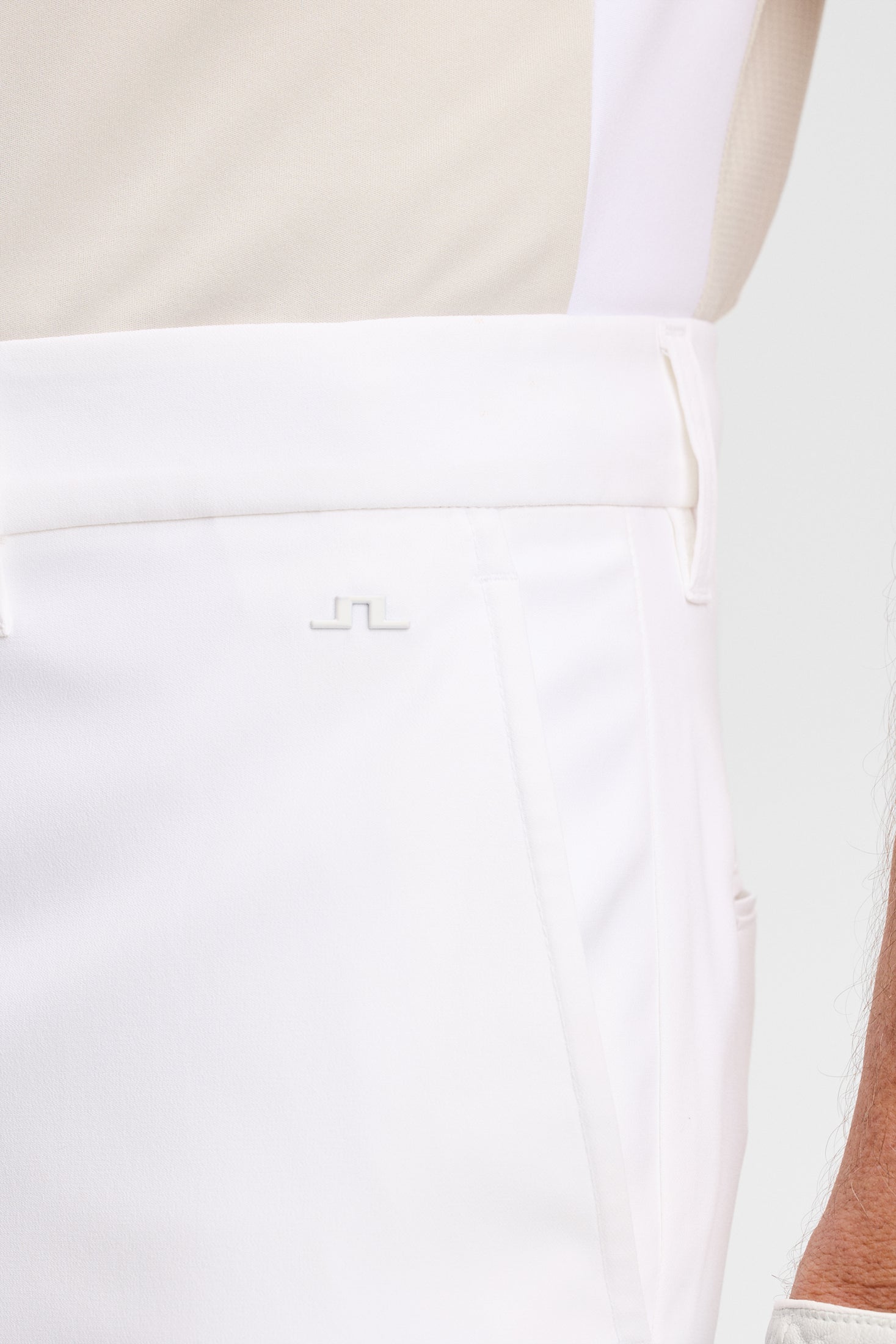 0000 WHITE