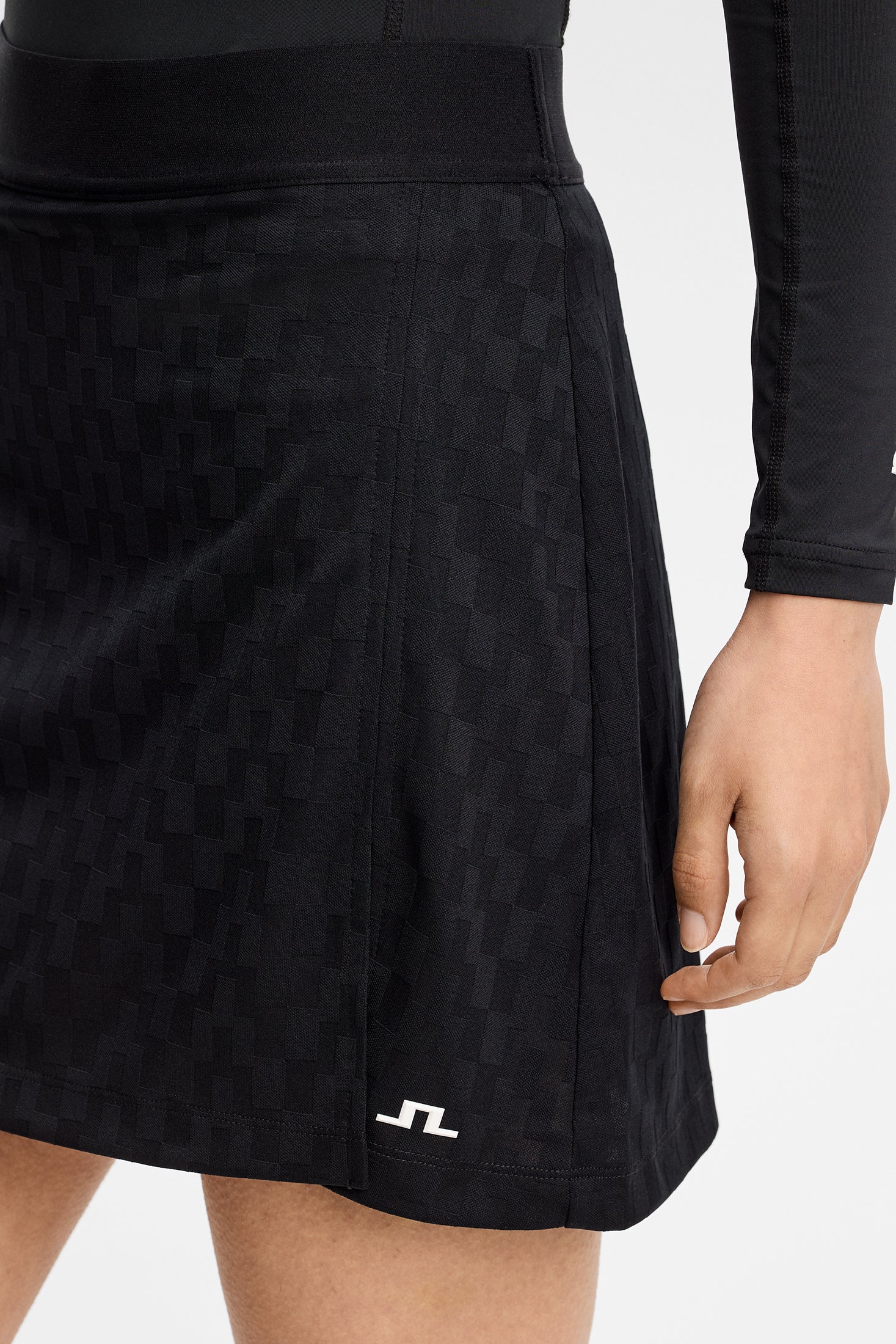 9999 BLACK