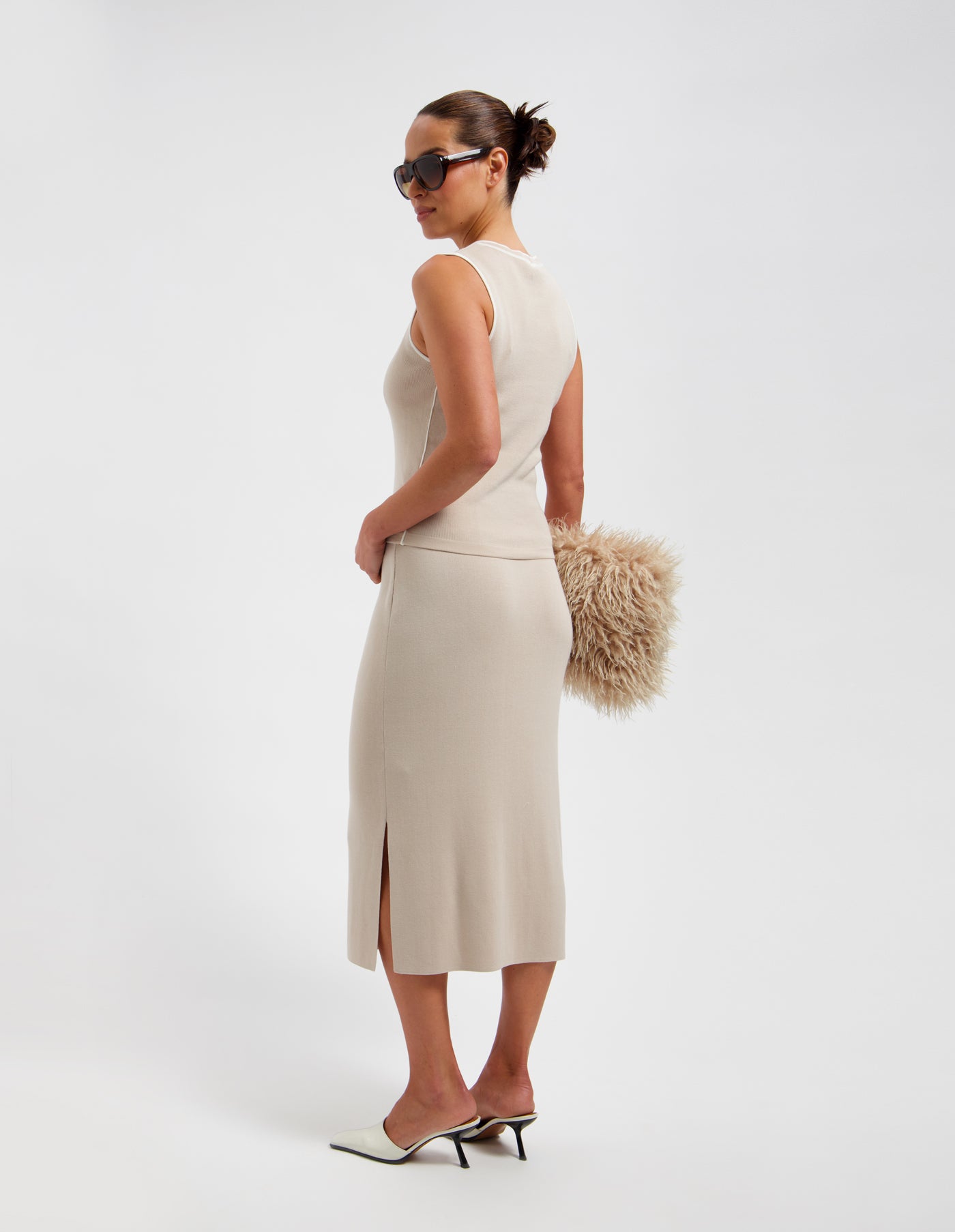 20002 SAND/10002 IVORY