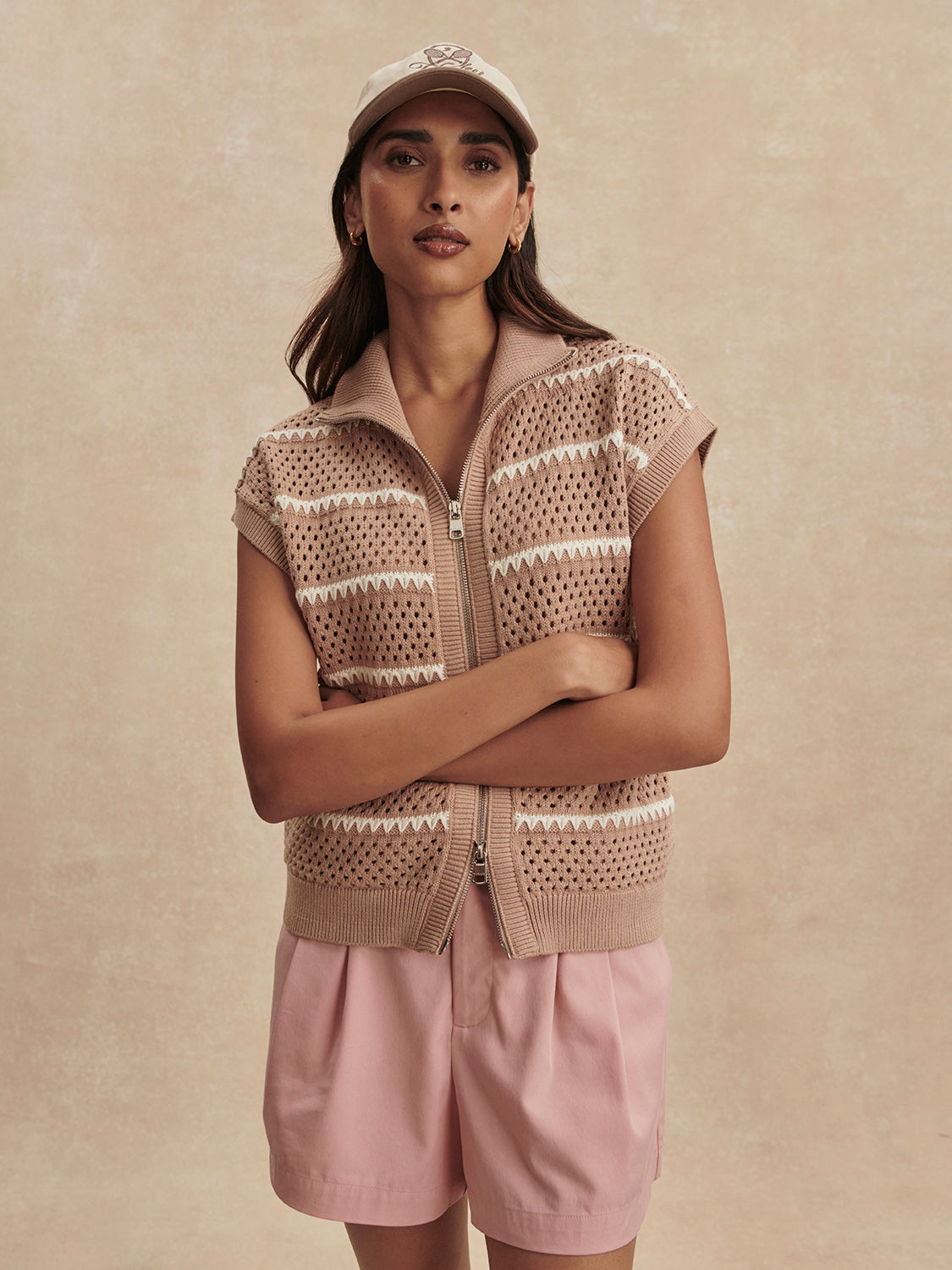 LIGHT TAUPE