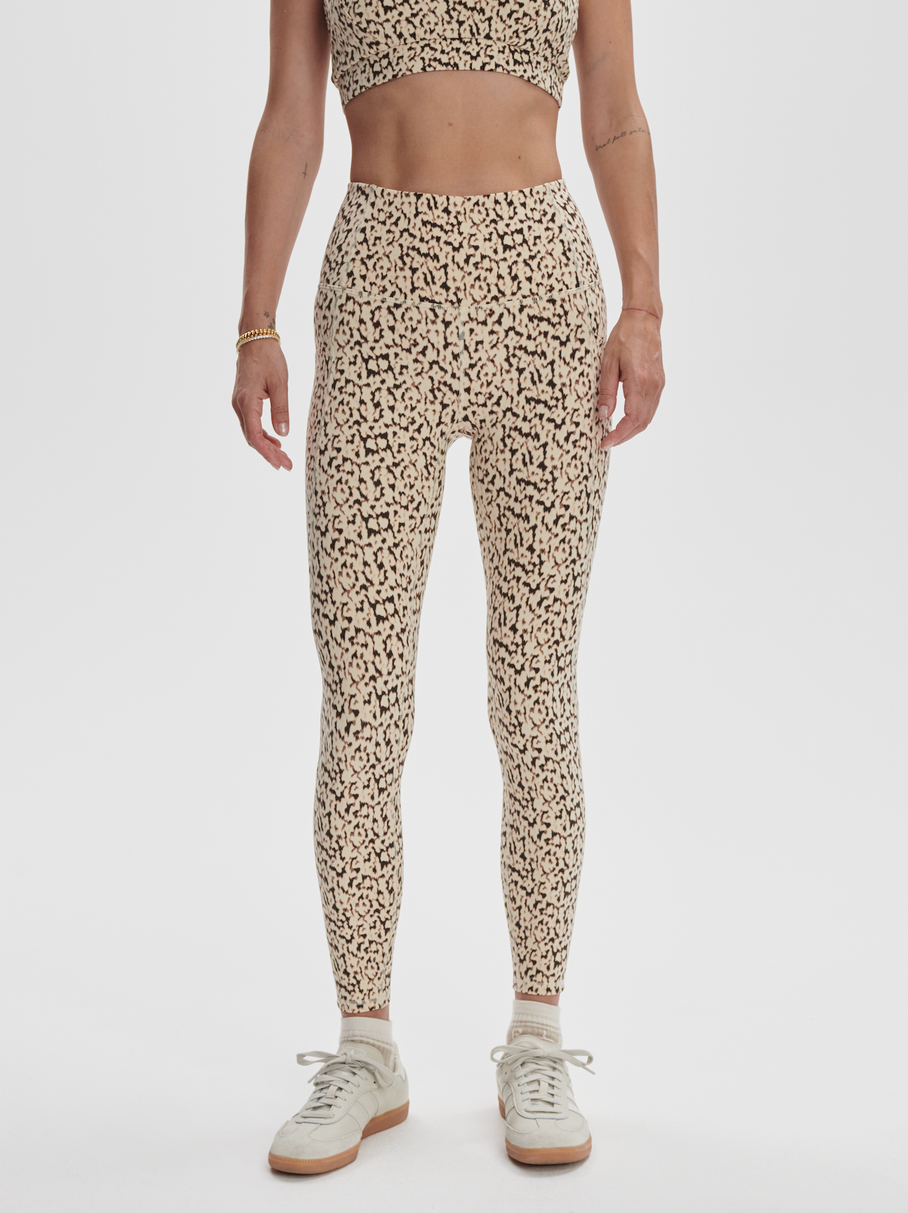 ALMOND ABSTRACT LEOPARD