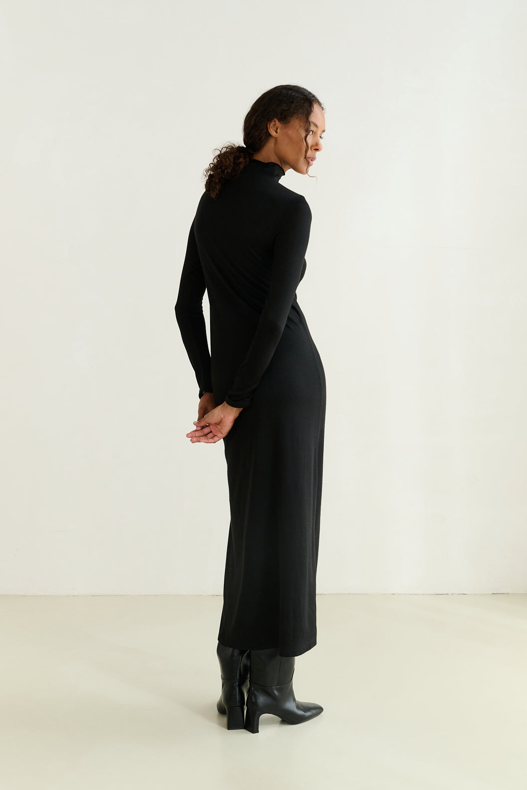 1 BLACK