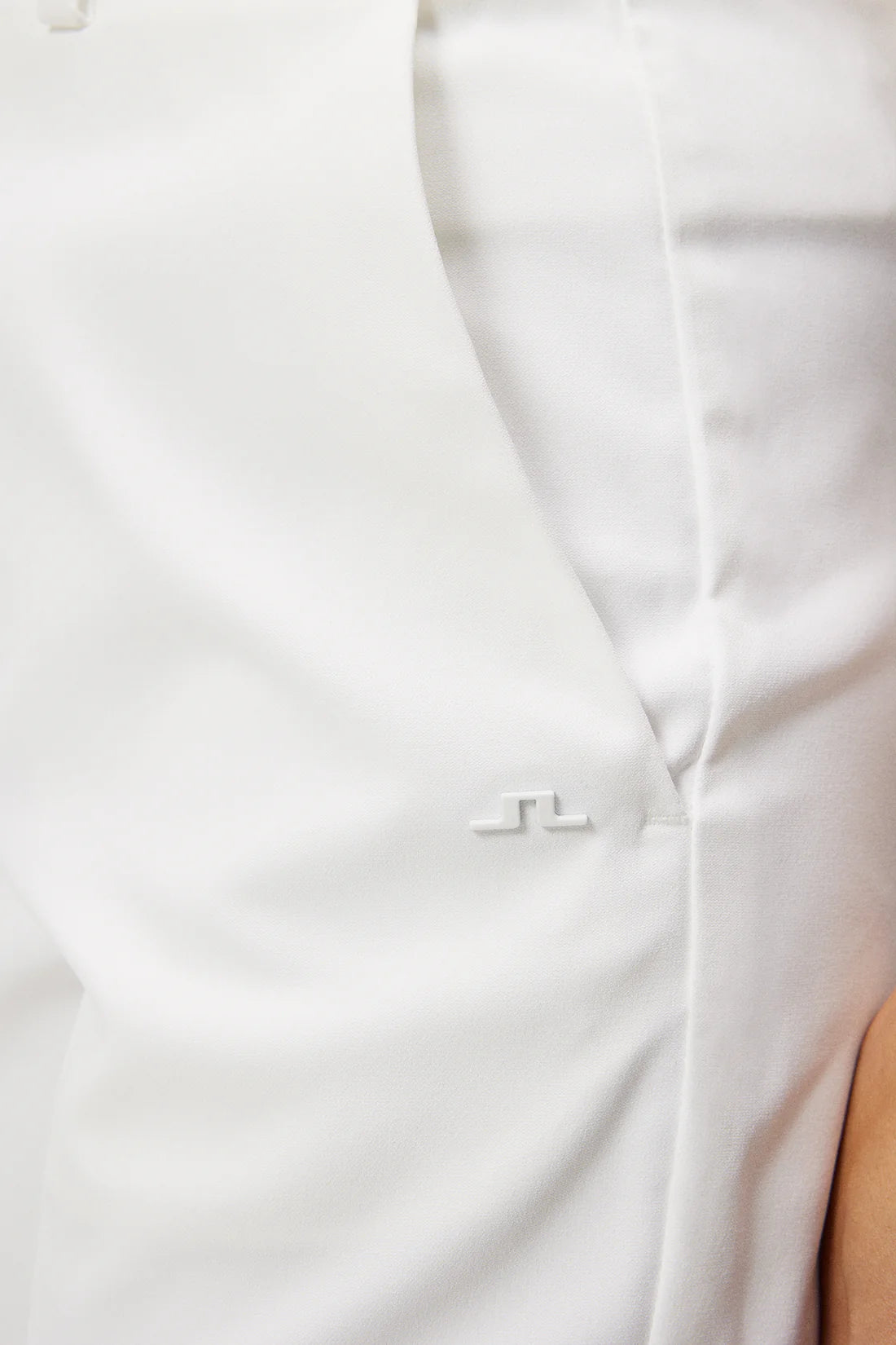 0000 WHITE