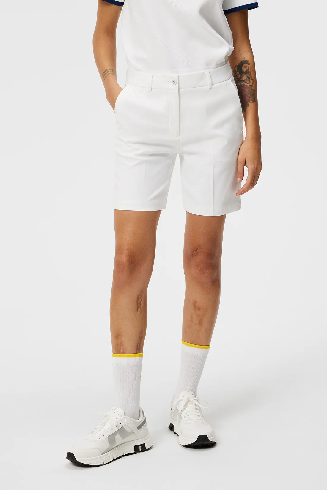 0000 WHITE
